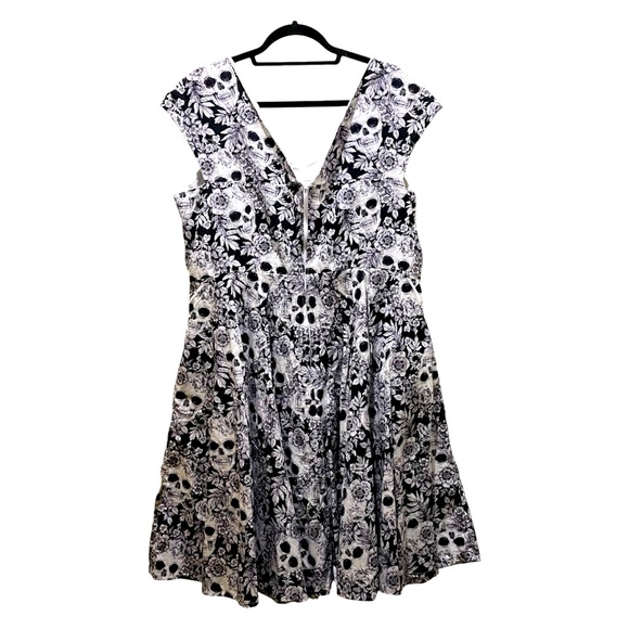 MAGNOLIA PARK Retro Fit & Flare Halloween Skull & Flowers Cotton Dress NWOT 3XL - Picture 3 of 9